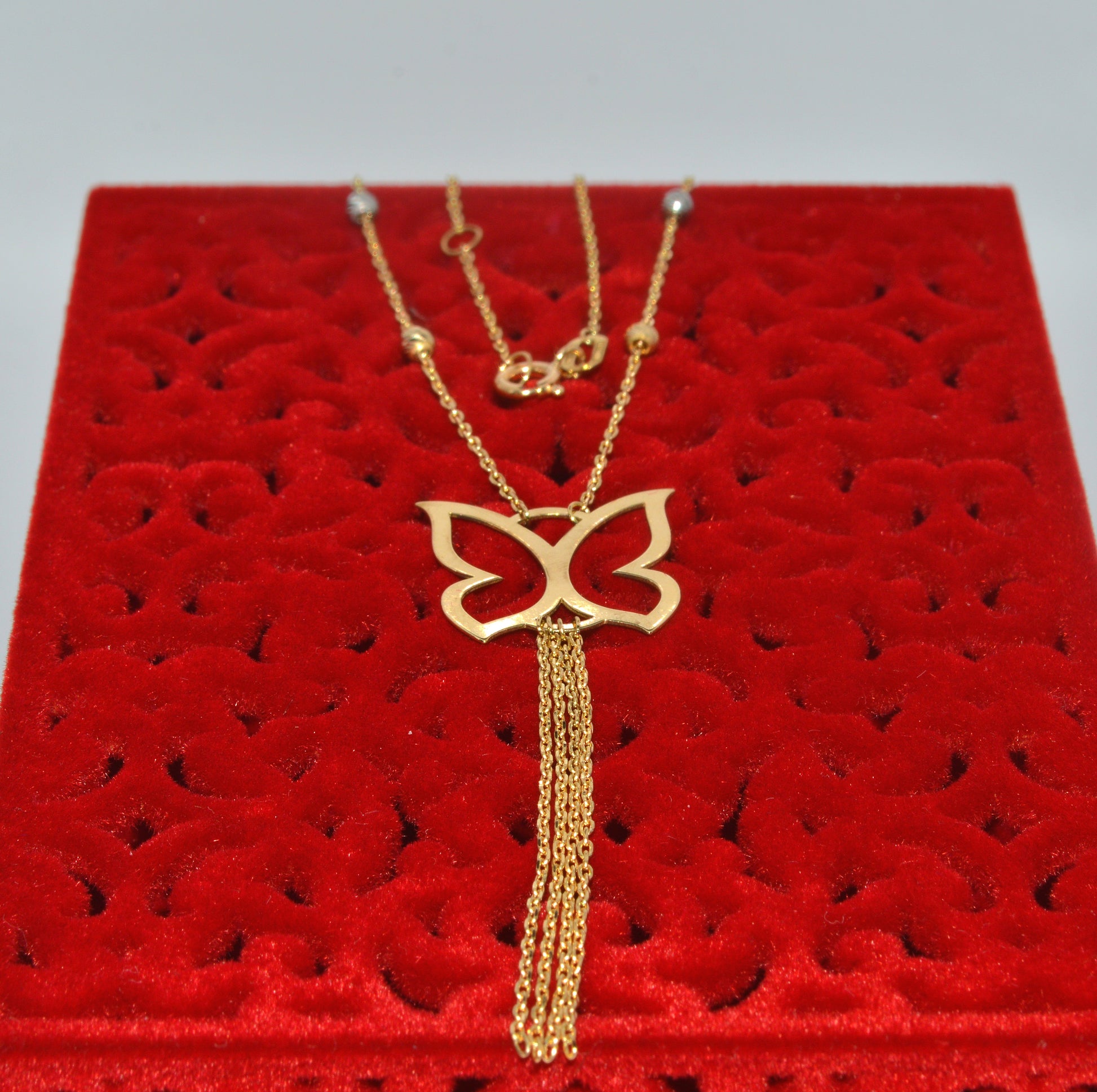 18ct Gold Butterfly Necklace top down box