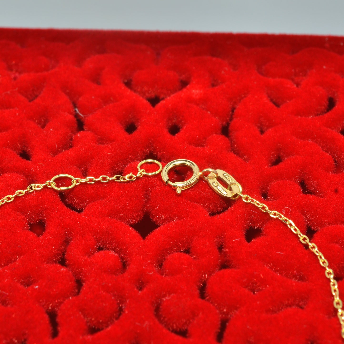 18ct Gold Heart Charms Bracelet clasp