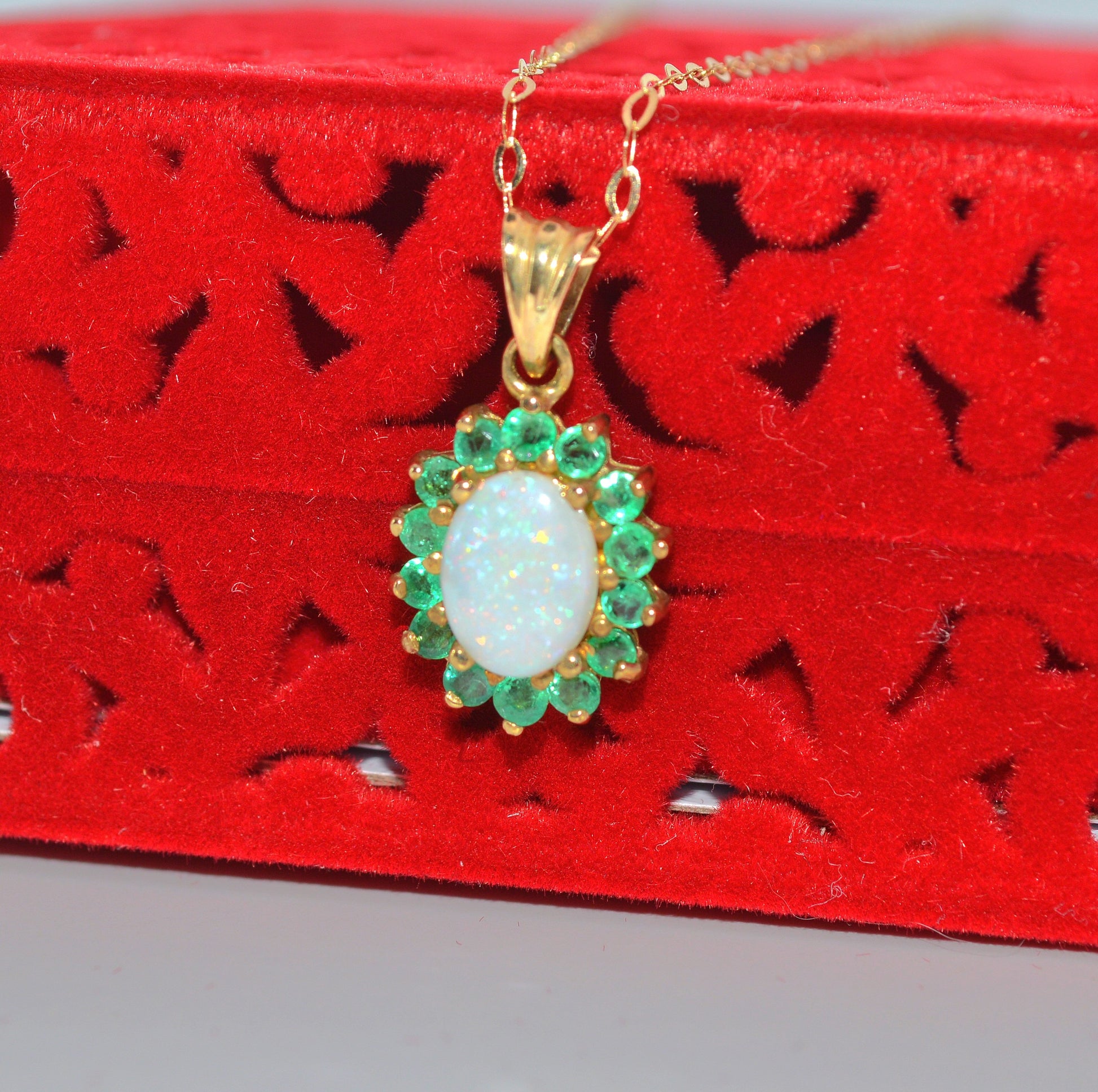 9ct Gold Opal & Emerald Necklace side