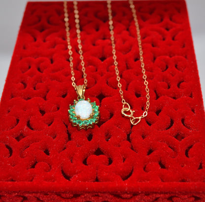 9ct Gold Opal & Emerald Necklace top zoom