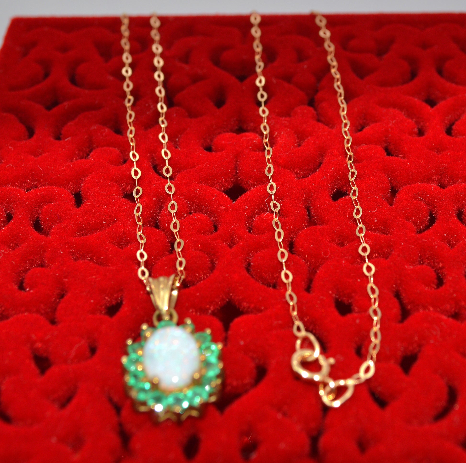 9ct Gold Opal & Emerald Necklace top close