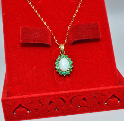 9ct Gold Opal & Emerald Necklace side zoom