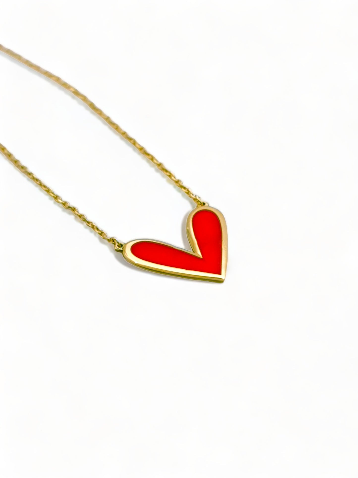 Solid 18ct Gold Women's Heart of Love Necklace, top down photo