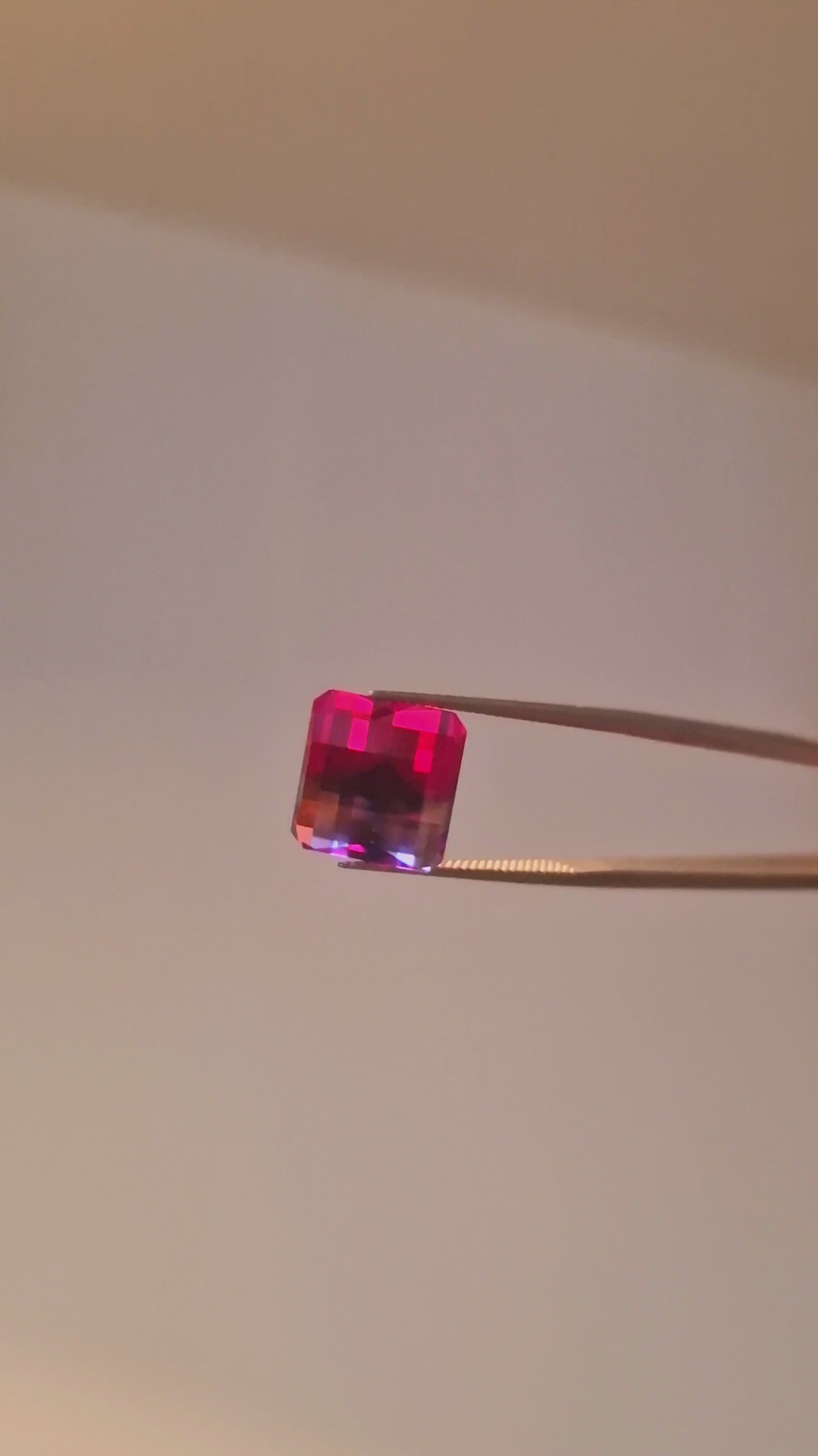 Red/Blue - Bi Colour Sapphire - Pixel Cut - 12.5ct - Loose Gemstone video