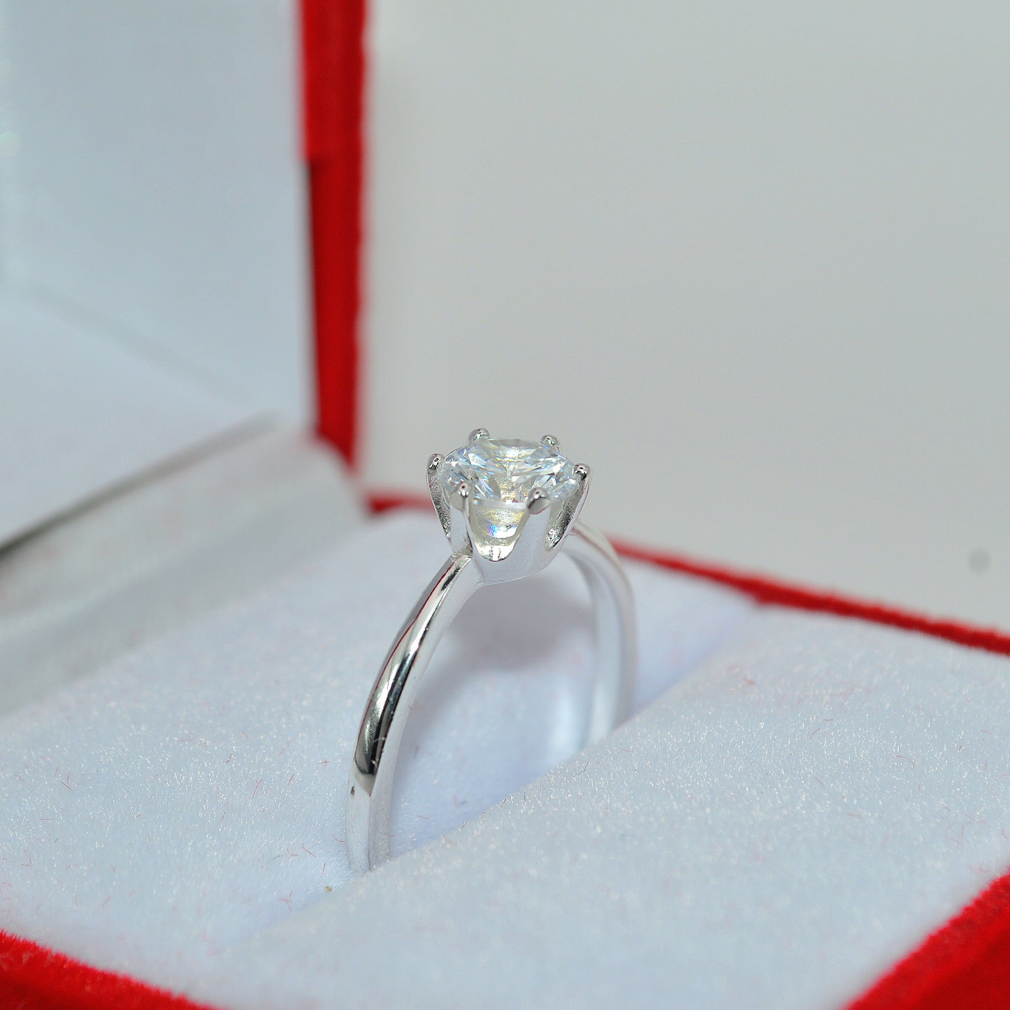 Sterling Silver - Cz Solitaire Ring right angled upright