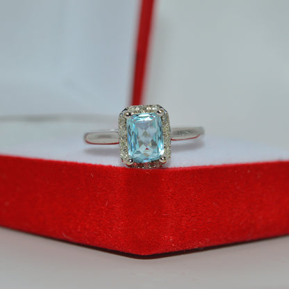 9ct White Gold - Topaz & Diamond Ring front on close