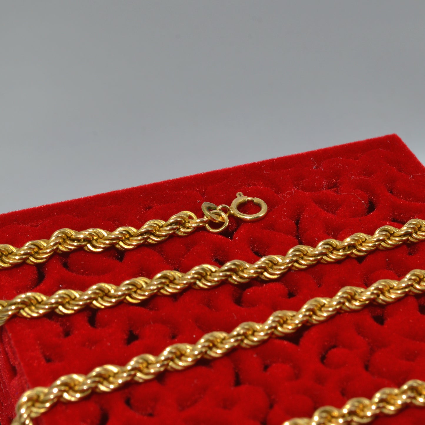 9ct Gold - Rope Chain clasp