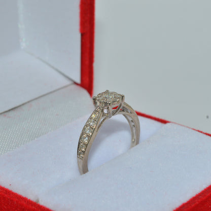 9ct White Gold - Princessa Diamond Ring upright tilkt