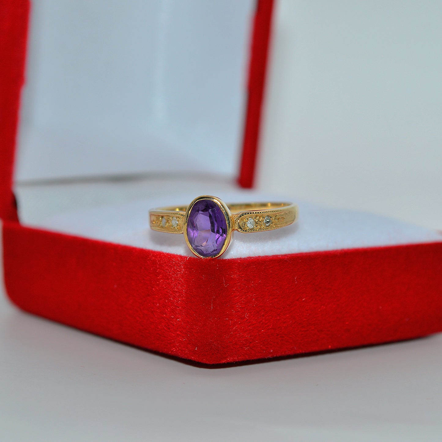 Vintage 1981 - 9ct Gold - Amethyst & Diamond Ring tilt left front on