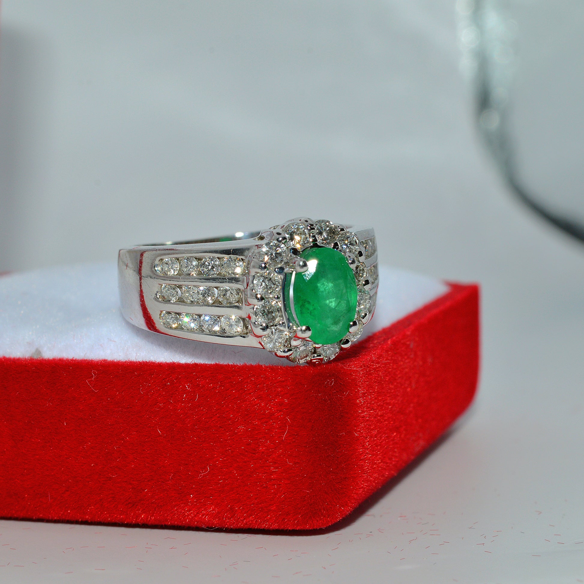 14ct Gold - Emerald & Diamond Statement Ring right tilt