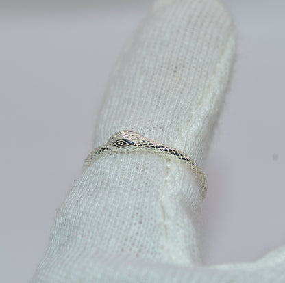 Sterling Silver - Snake Ring finger tilt left 