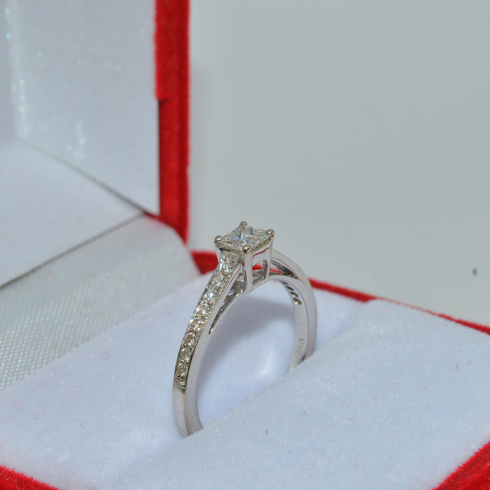 18ct Gold - Princess Cut Diamond Ring upright right tilt