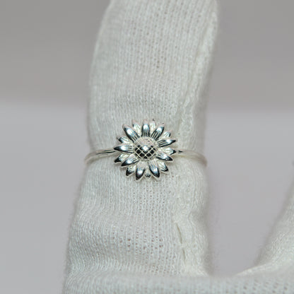 Sterling Silver - Flower Ring top down finger