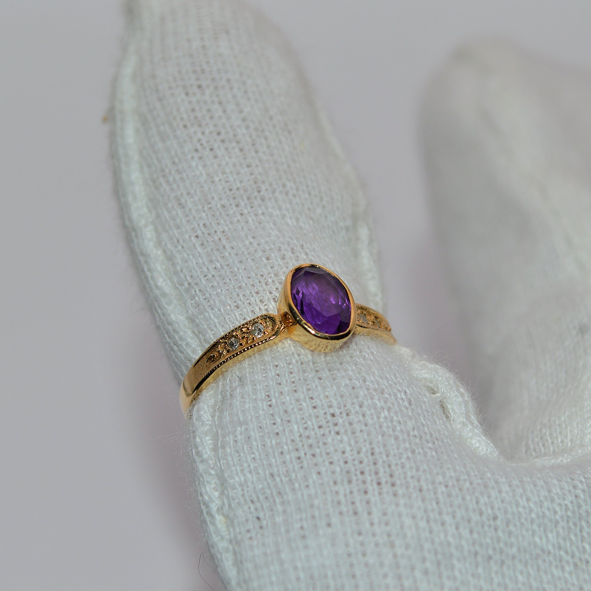 Vintage 1981 - 9ct Gold - Amethyst & Diamond Ring tilted right finger