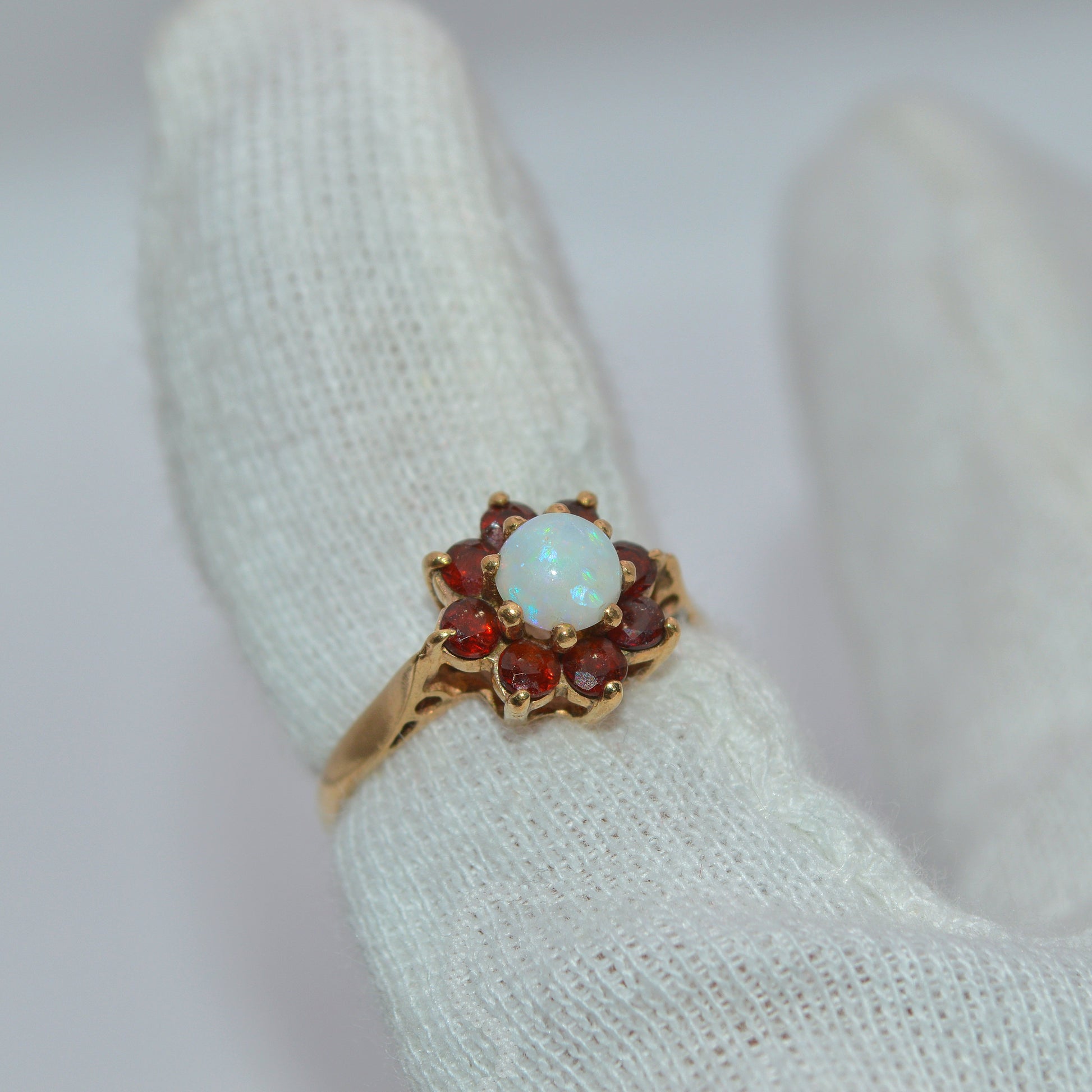 Vintage 1970 - 9ct Gold - Opal & Garnet Ring finger right tilt