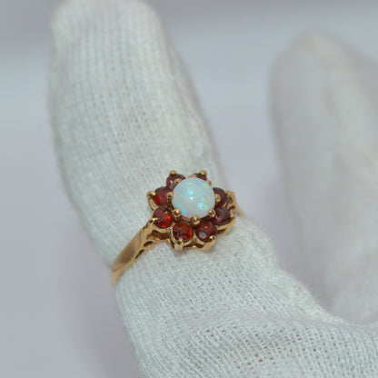 Vintage 1970 - 9ct Gold - Opal & Garnet Ring finger right tilt